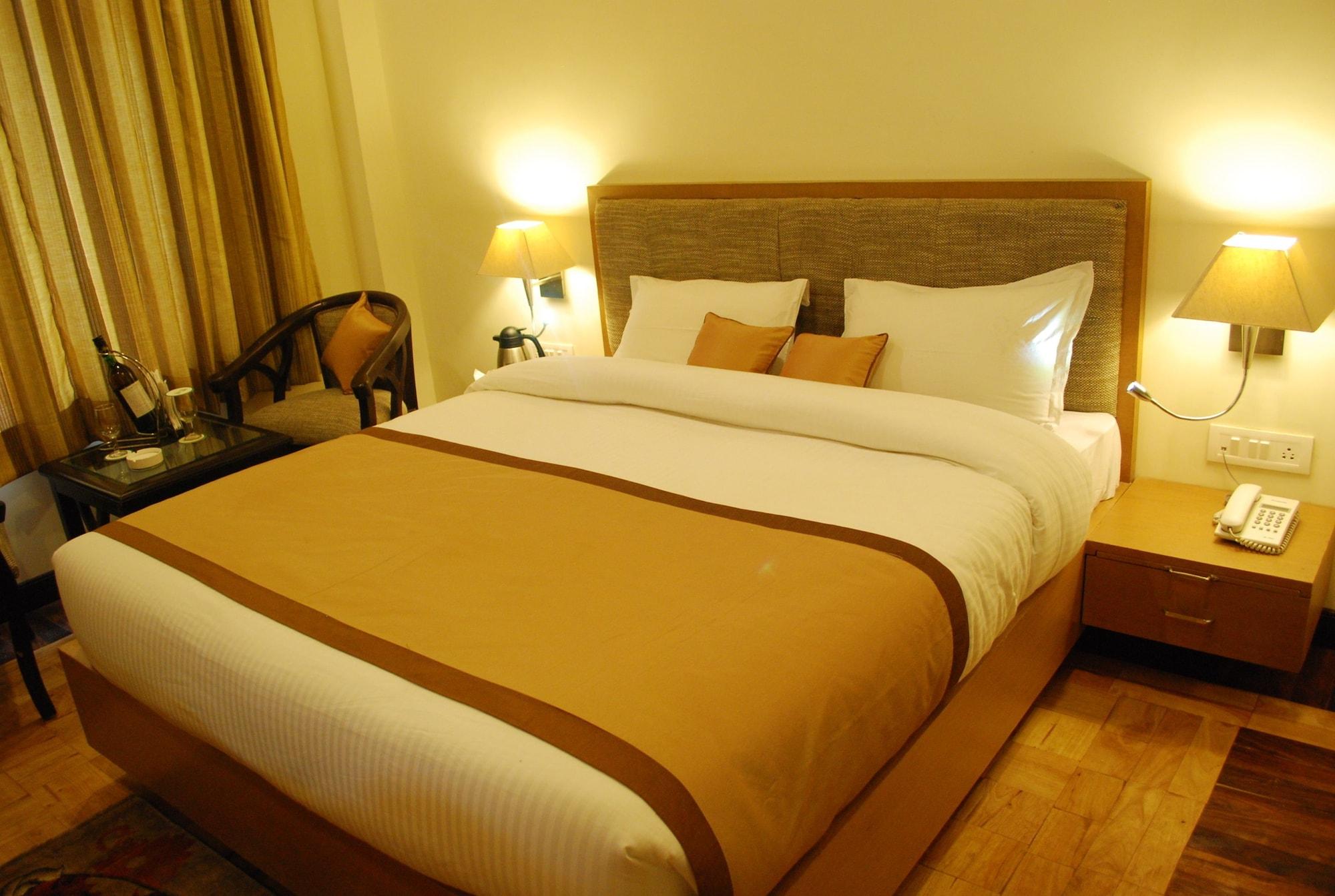 Bravia Hotel Manali Inn Bagian luar foto
