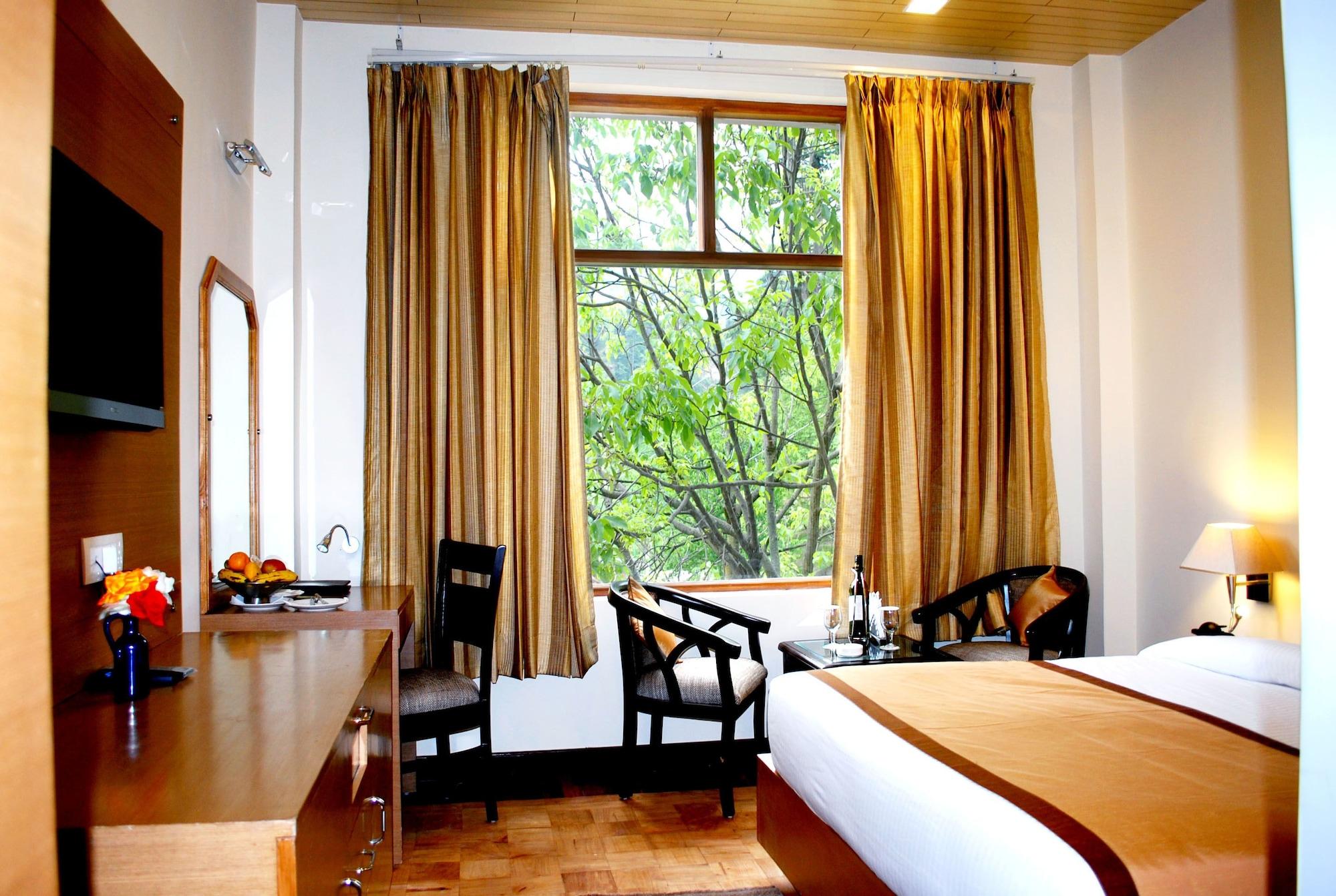 Bravia Hotel Manali Inn Bagian luar foto