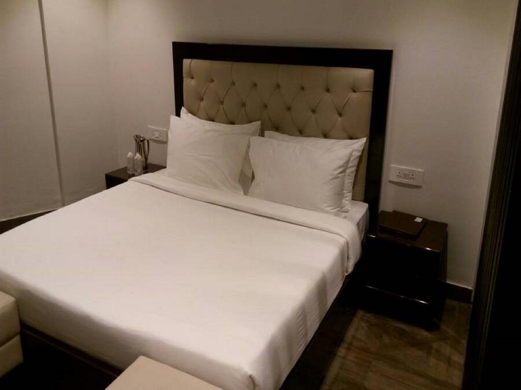 Bravia Hotel Manali Inn Bagian luar foto