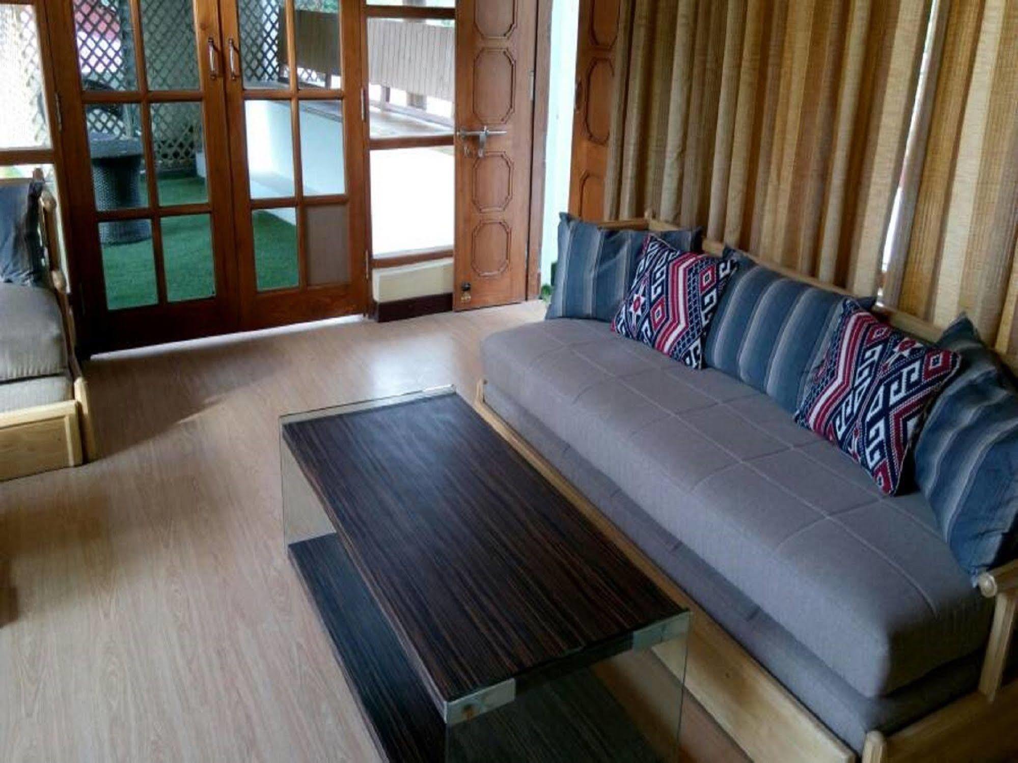 Bravia Hotel Manali Inn Bagian luar foto