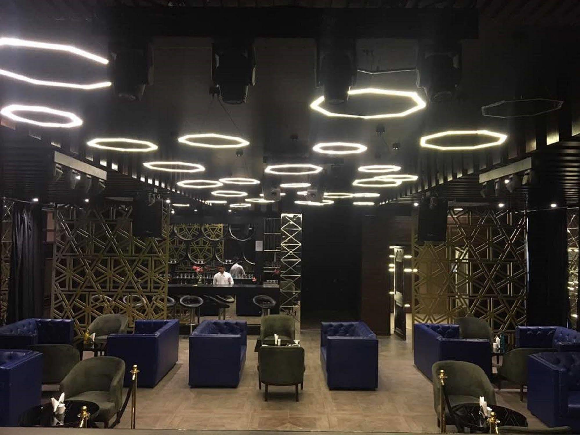 Bravia Hotel Manali Inn Bagian luar foto