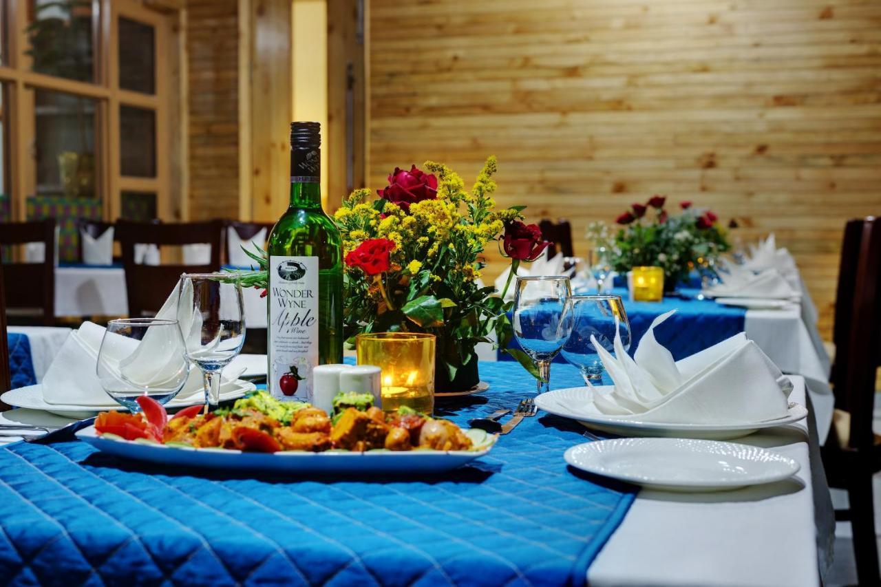 Bravia Hotel Manali Inn Bagian luar foto